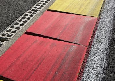 Les vibreurs en béton pour circuits